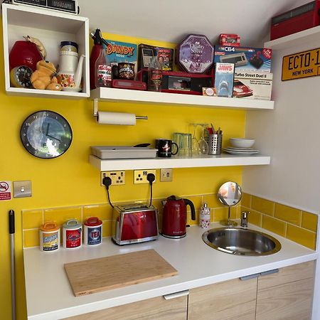 Cherry Cottage Retro Stay, Stourport-On-Severn Bagian luar foto
