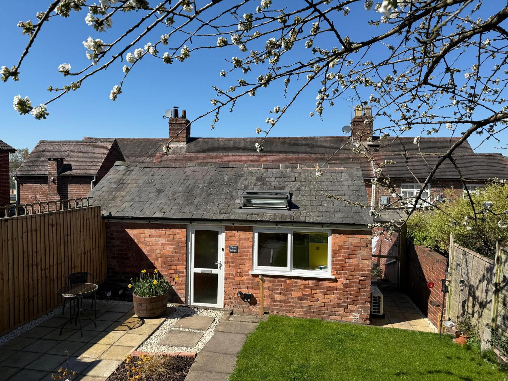 Cherry Cottage Retro Stay, Stourport-On-Severn Bagian luar foto
