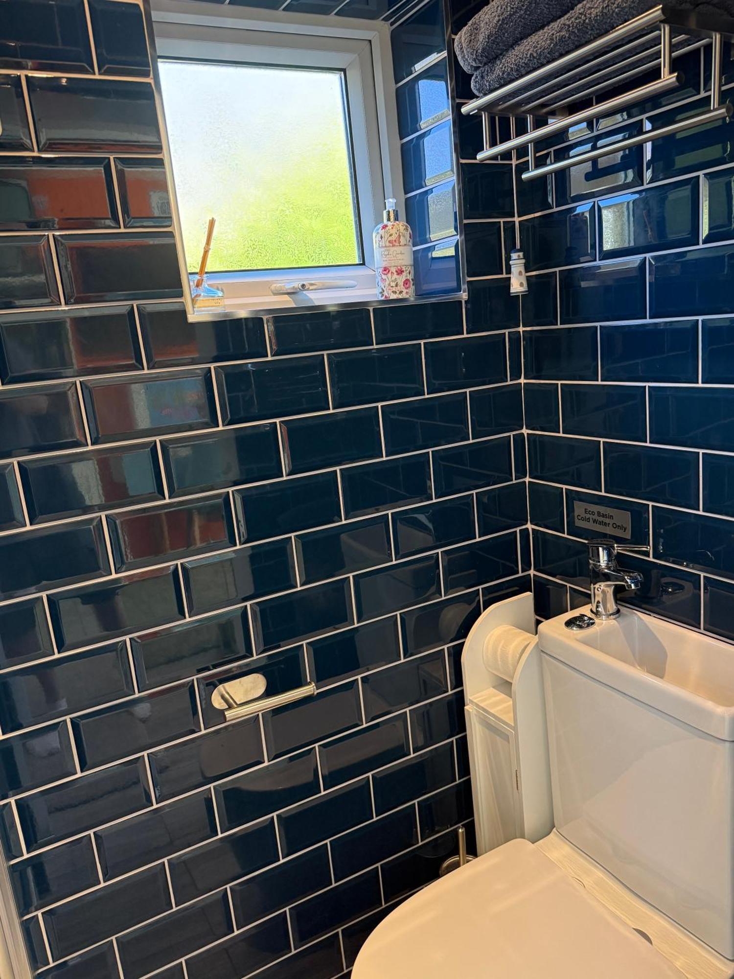 Cherry Cottage Retro Stay, Stourport-On-Severn Bagian luar foto